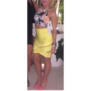 Akira 🔥 Tropical Floral Crop Top